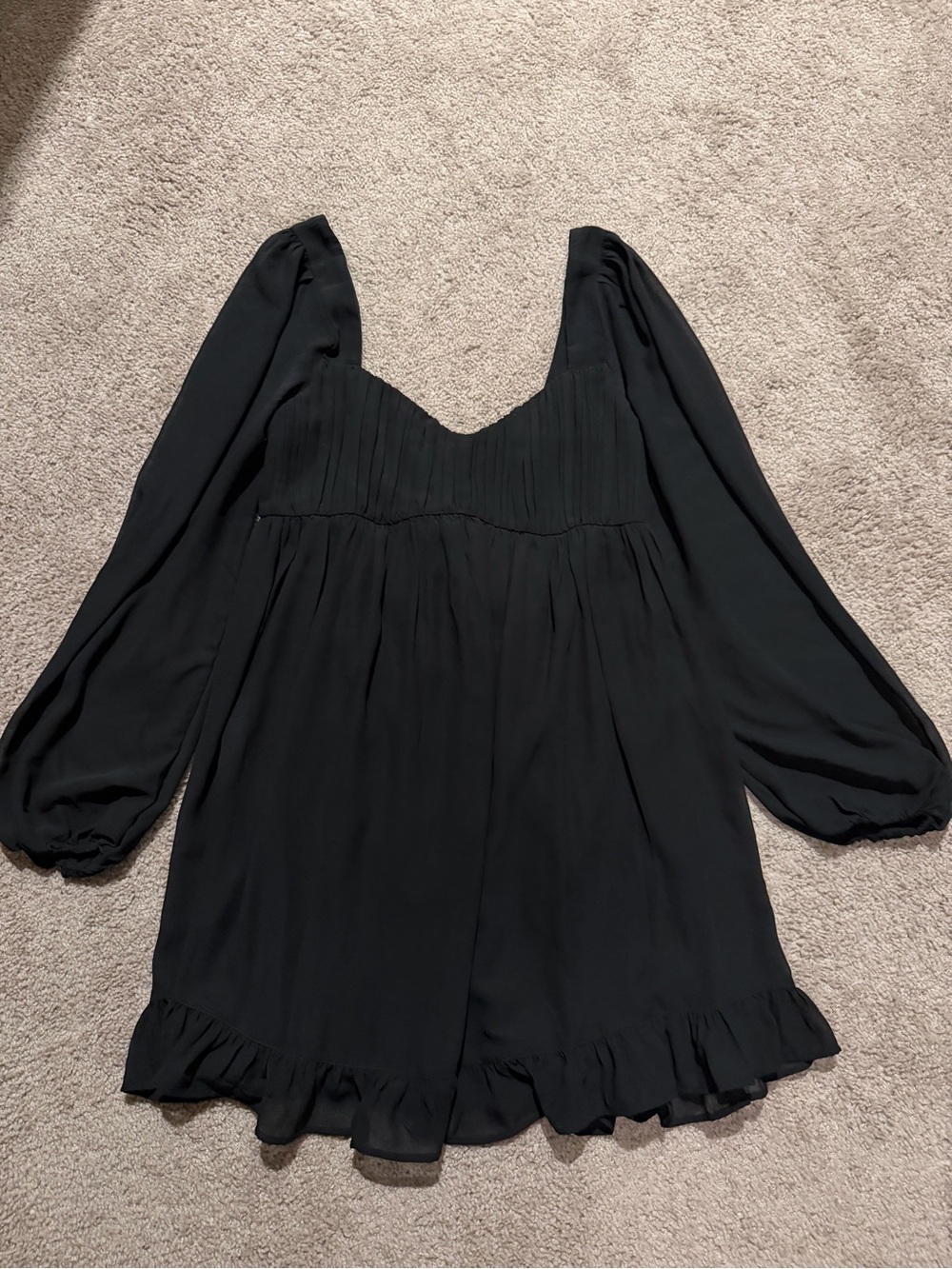 Abercrombie & Fitch Black Long-Sleeve Ruffle Hem Dress